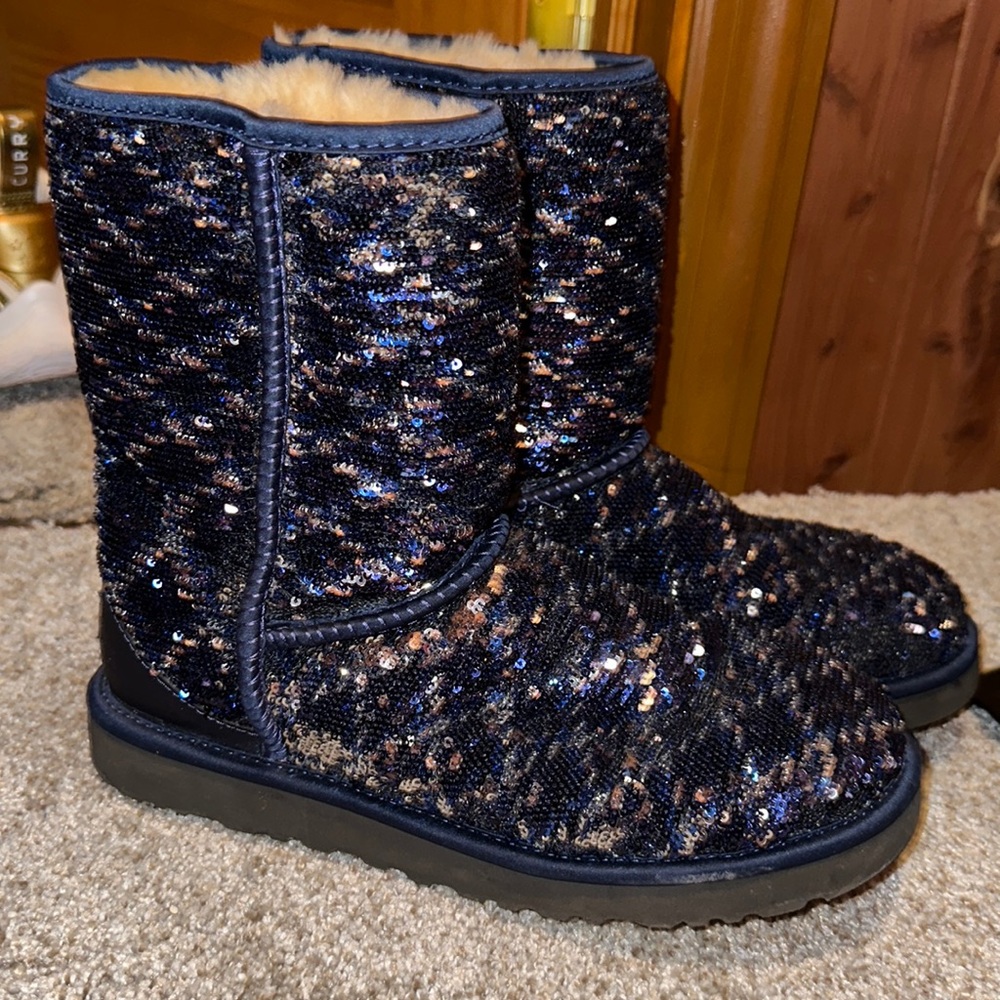 Blue & silver reversible sequin Ugg boots BARELY worn, size 8